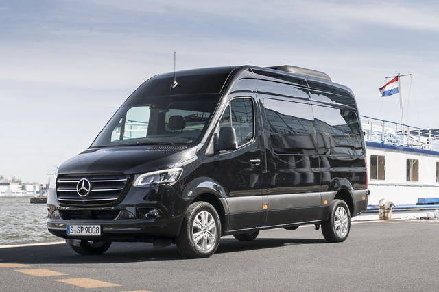Mercedes Sprinter 8 seater